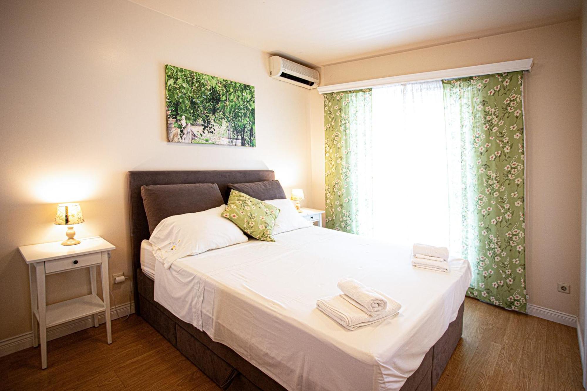 Apartments Mijajov Dvor Sumartin Ngoại thất bức ảnh