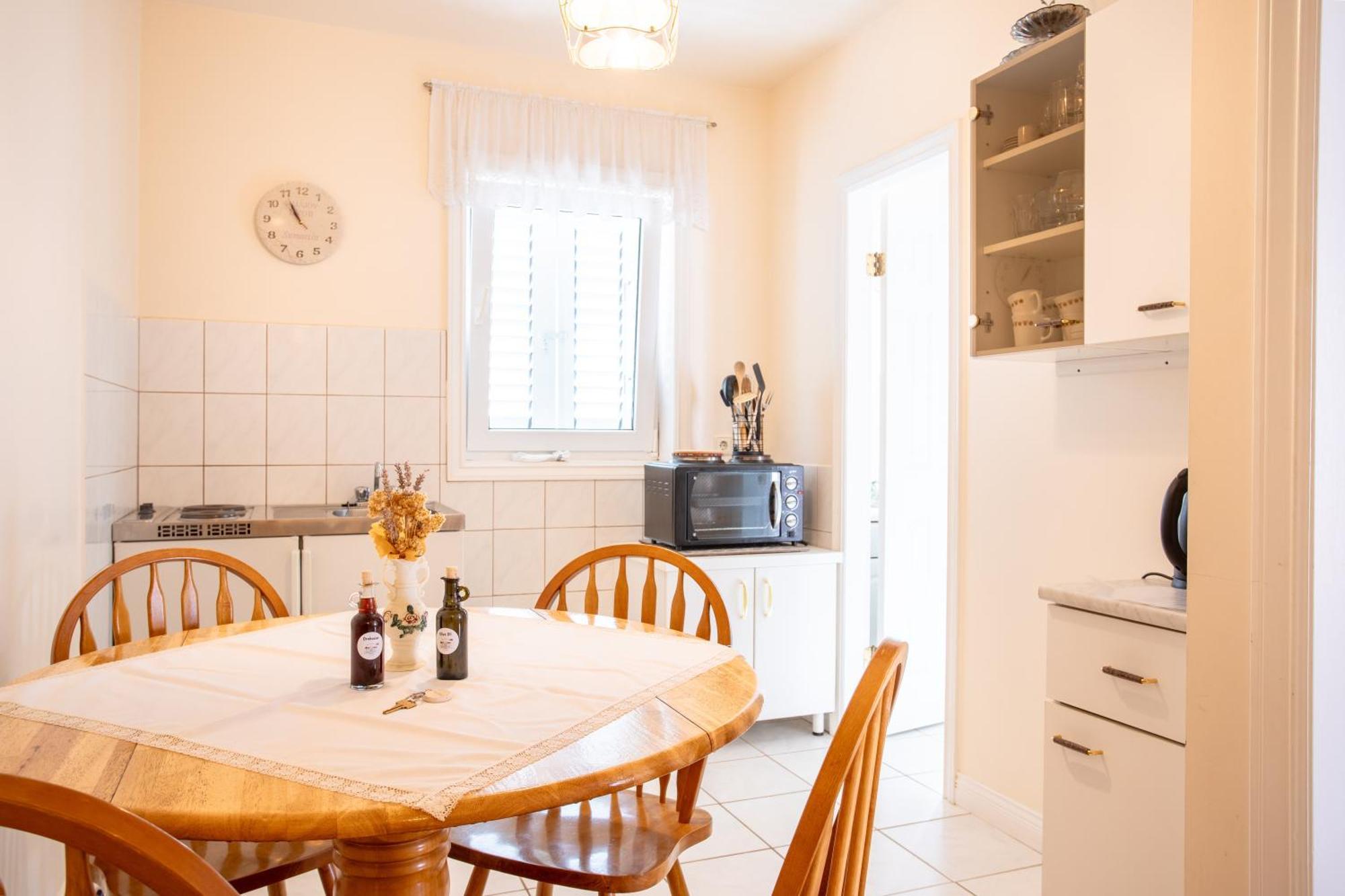 Apartments Mijajov Dvor Sumartin Ngoại thất bức ảnh