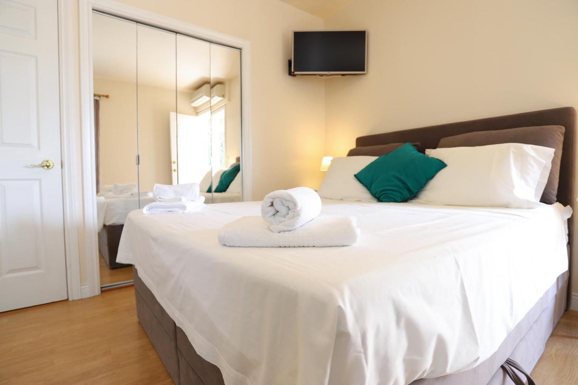 Apartments Mijajov Dvor Sumartin Ngoại thất bức ảnh