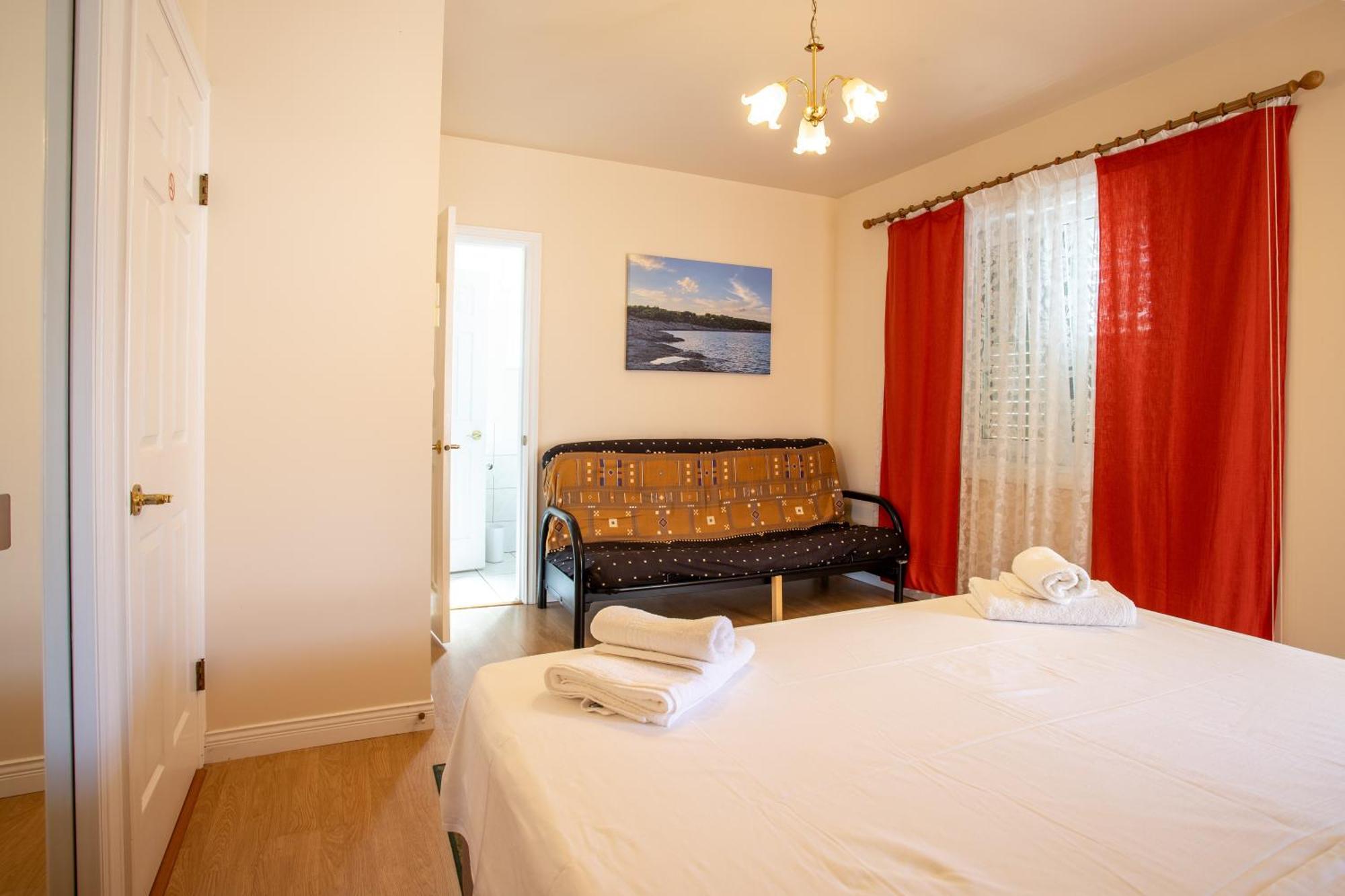 Apartments Mijajov Dvor Sumartin Phòng bức ảnh