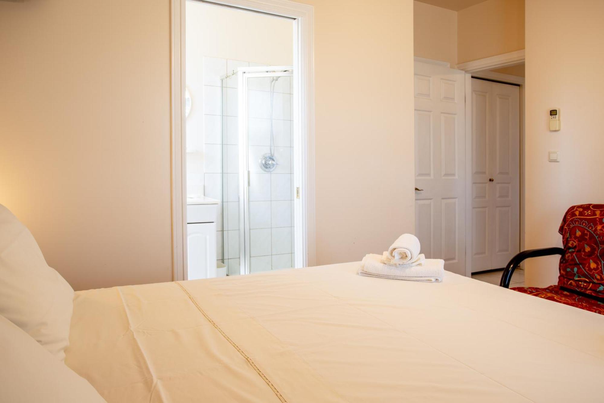 Apartments Mijajov Dvor Sumartin Phòng bức ảnh