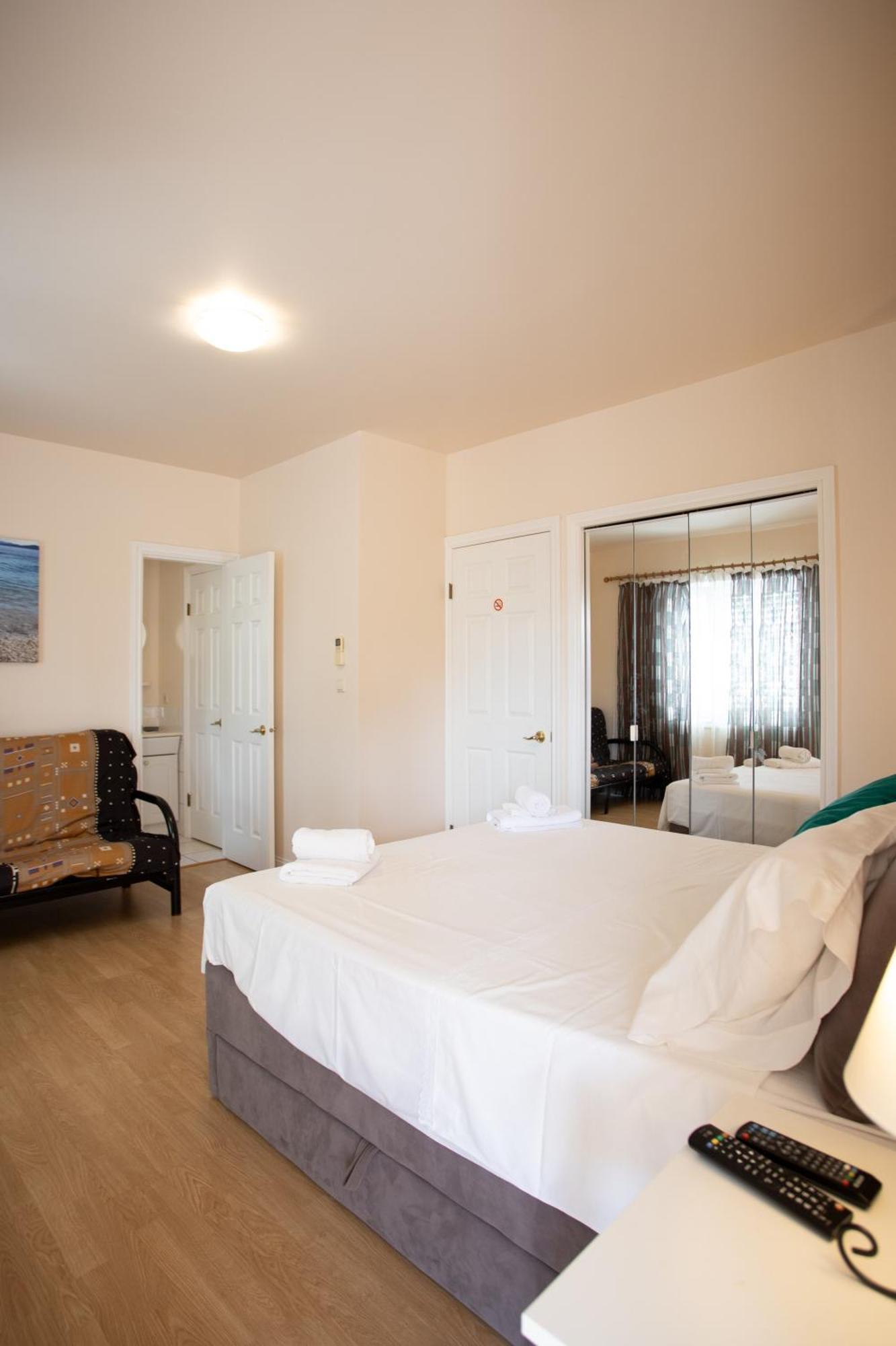 Apartments Mijajov Dvor Sumartin Phòng bức ảnh